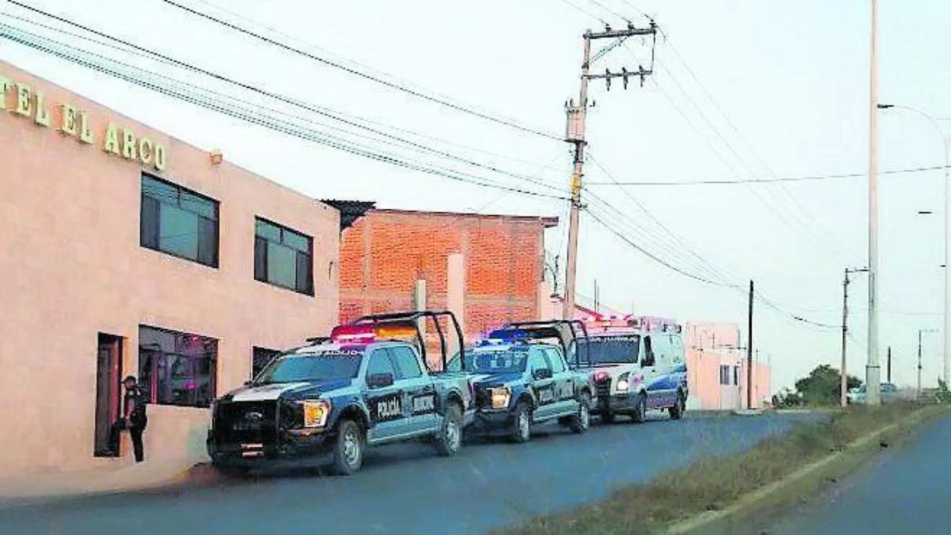 SJR POLI ACUDIERON POLICIAS_CMYK